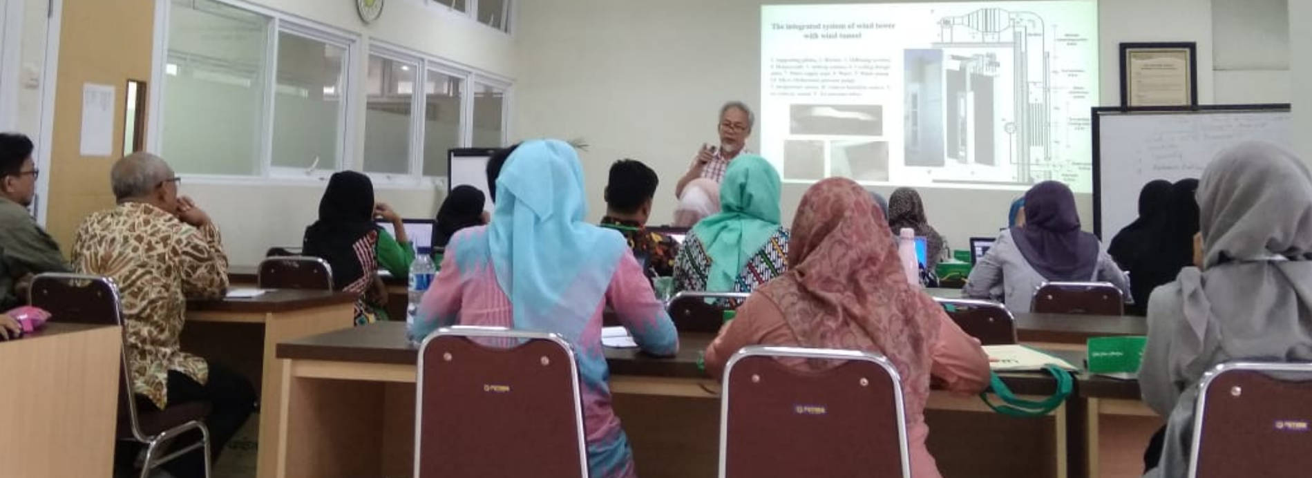 Workshop  ‘Introductory Workshop Stage 1 Knowing Research Trend And Identification Of Research Subject Or Interest’